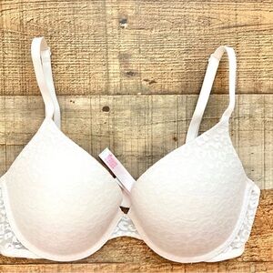 Pink by VS Elegant White with detailingLace Bra